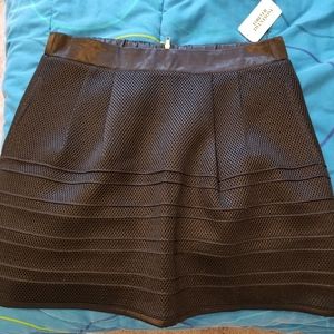 Forever 21 NWT Black Line A skirt